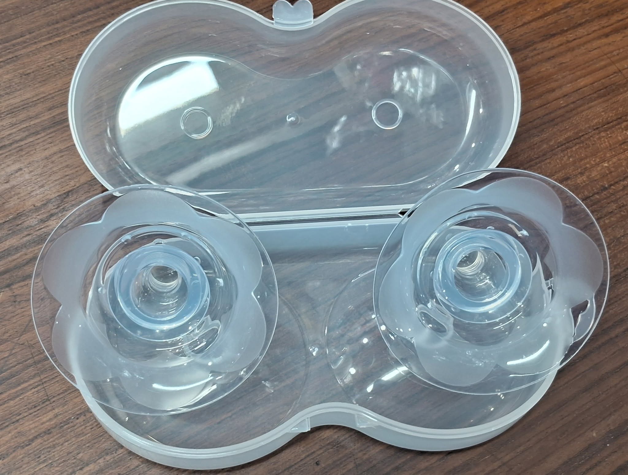 Silicone Nipple Protector Breastfeeding Shields Anti-overflow Milk Cover Soft Comfortable 2pcs 2